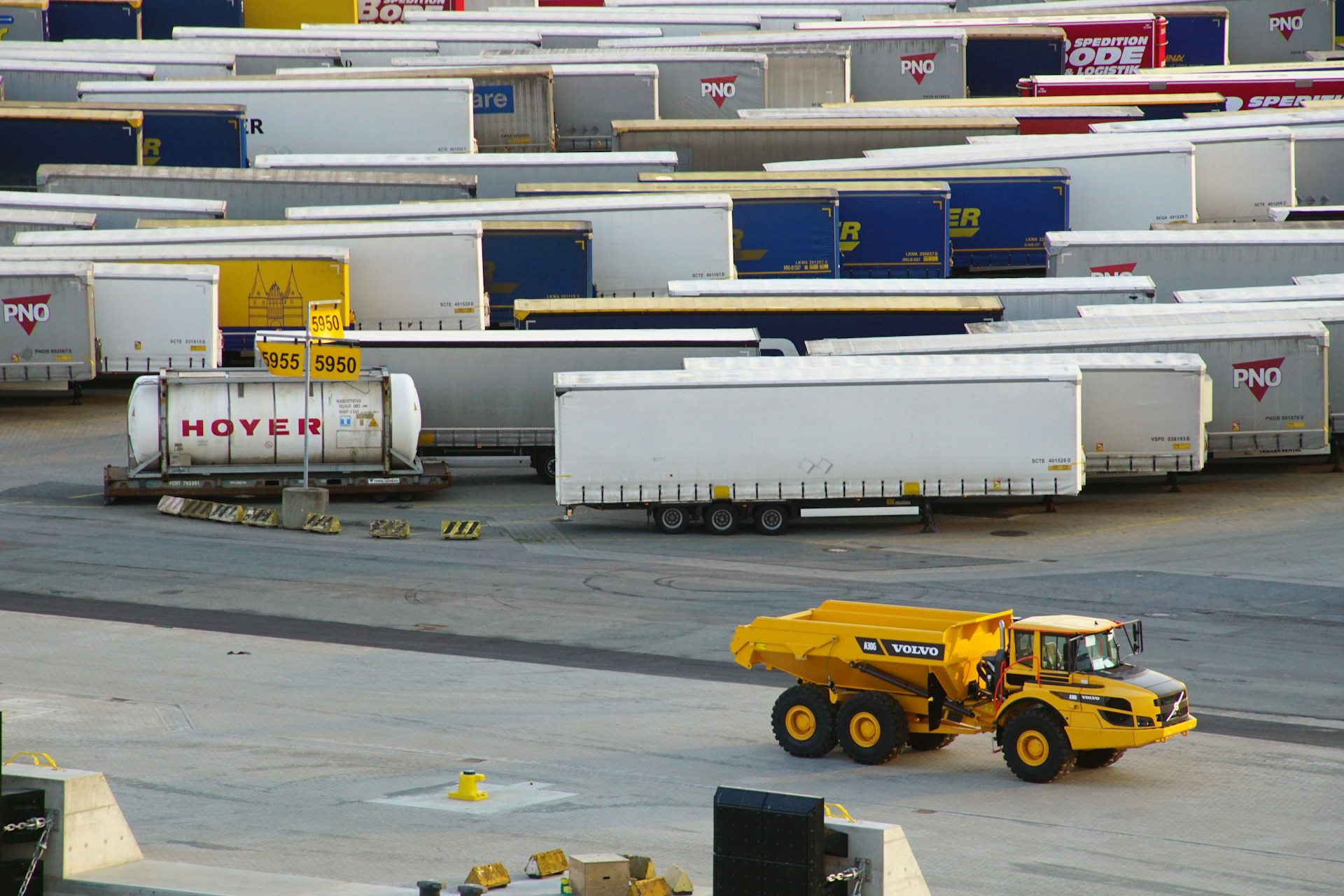 Why Schools Should Rent Shipping Containers for Storage