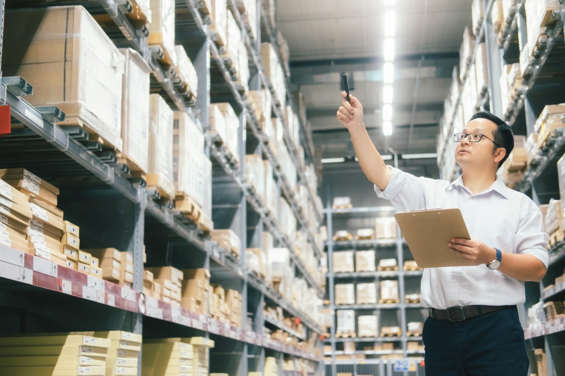 Top Reasons Businesses Need New Shipping Containers