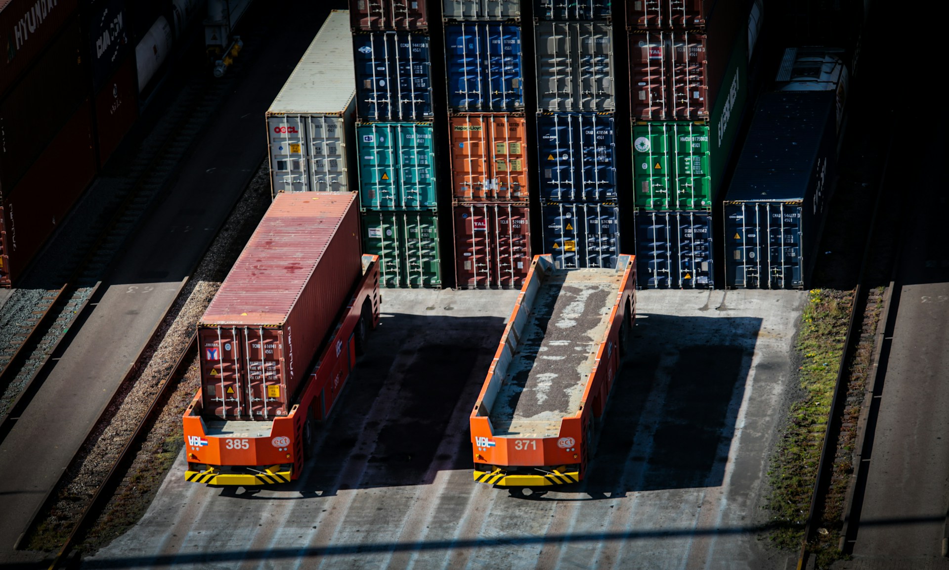 When Should You Switch Haulage Companies for Container Transport