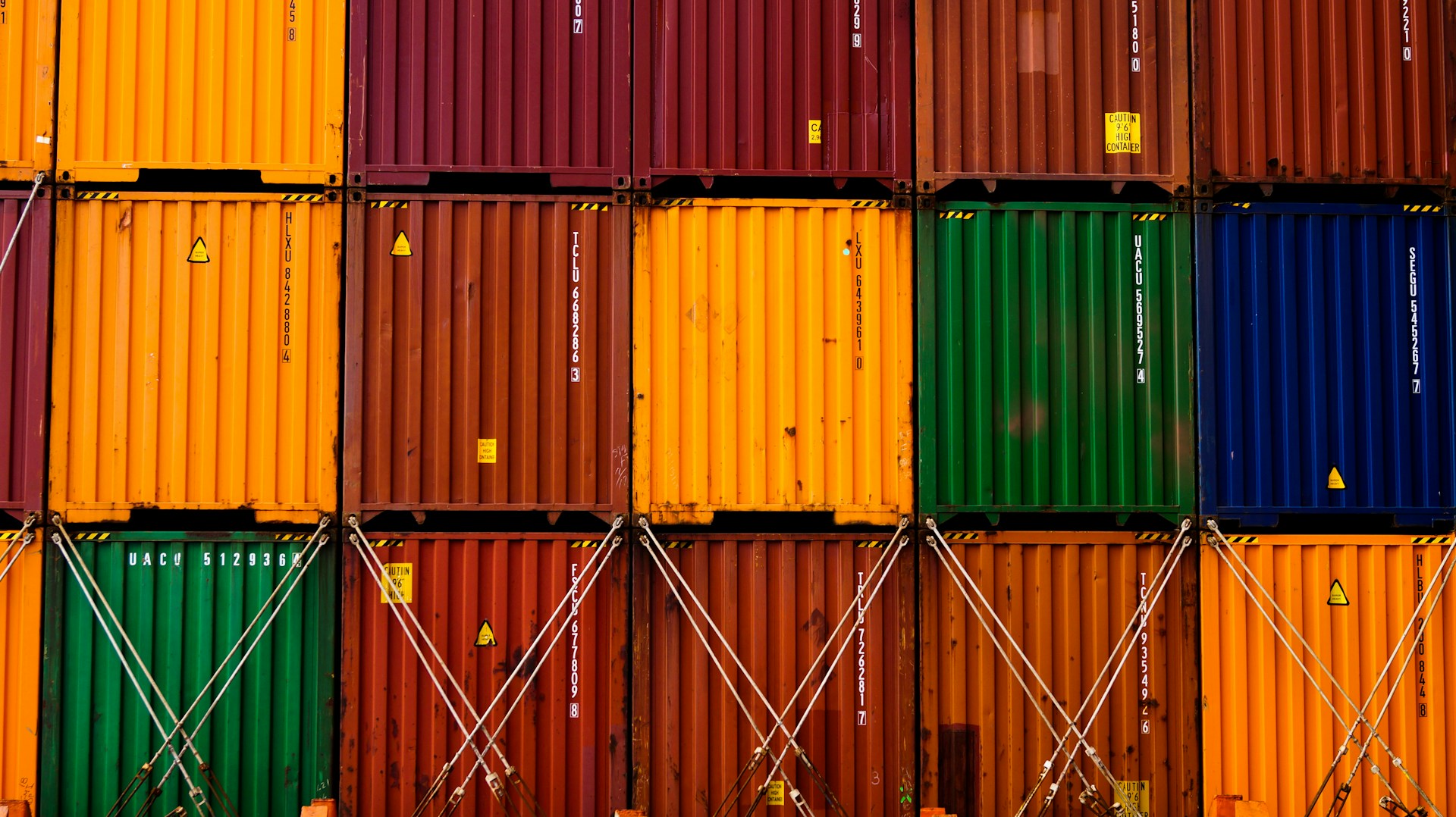Solving Access Issues During Container Transport on Construction Sites