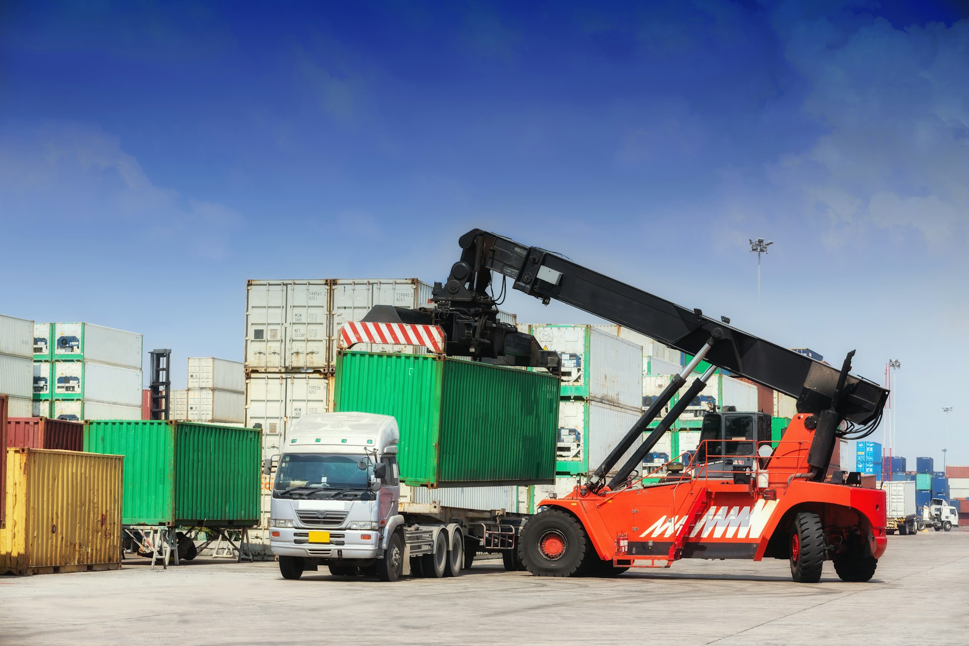 Where to Find a Container for Sale in the UK Without Delays