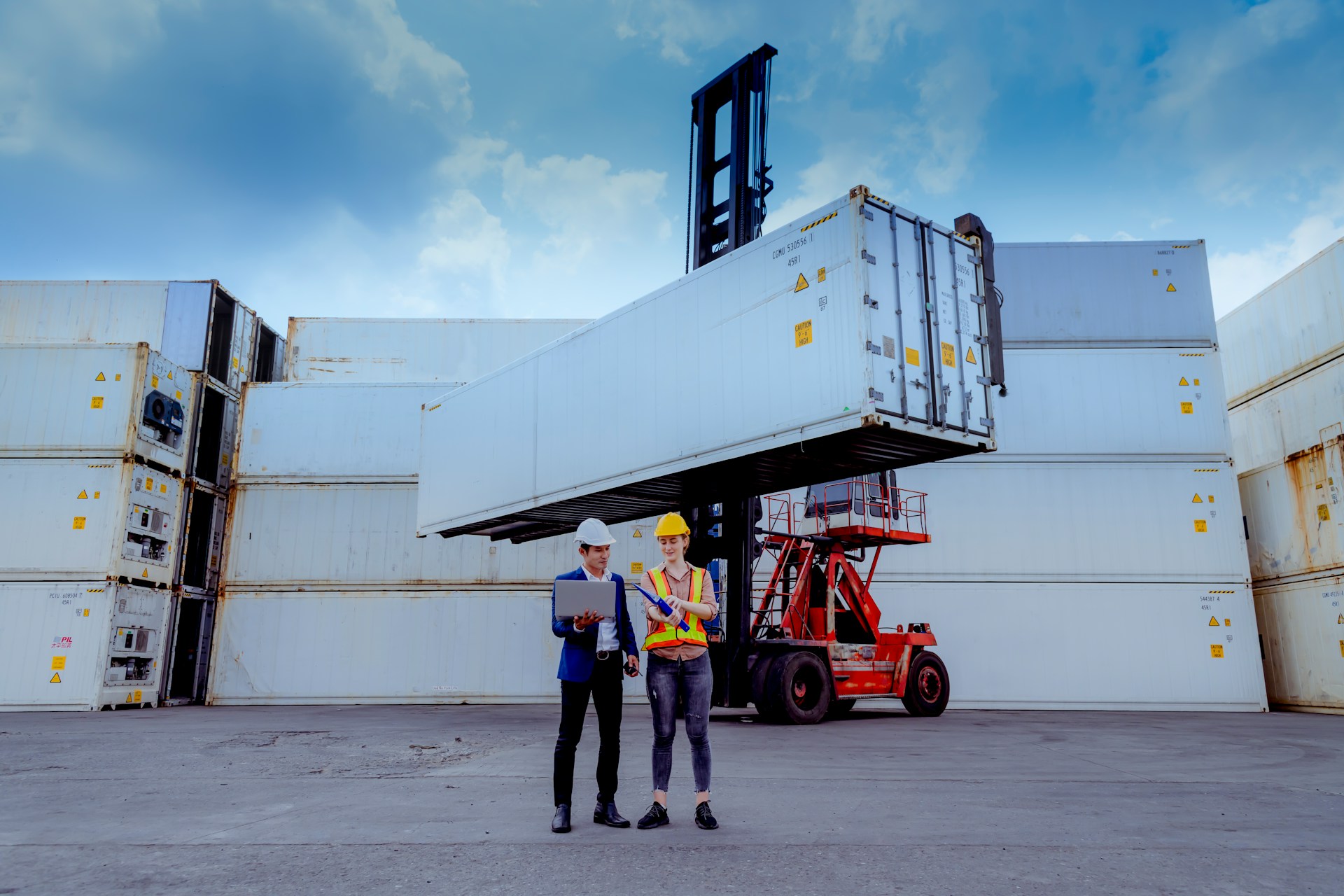 What to Plan for When Transporting Shipping Containers Long-Distance